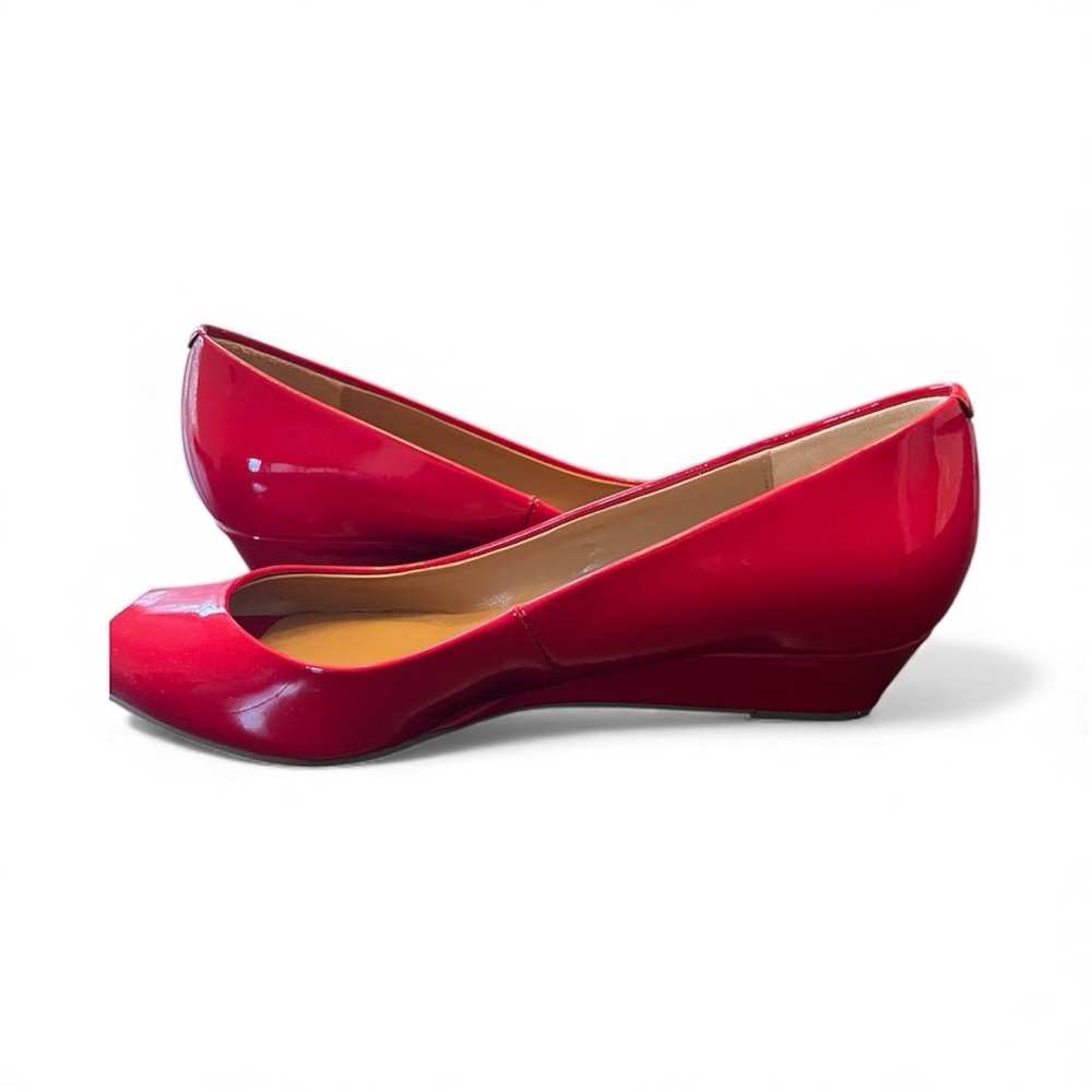 Talbots Vibrant Red Patent Leather Peep Toe Wedge Heels Shoes - Picture 2 of 4